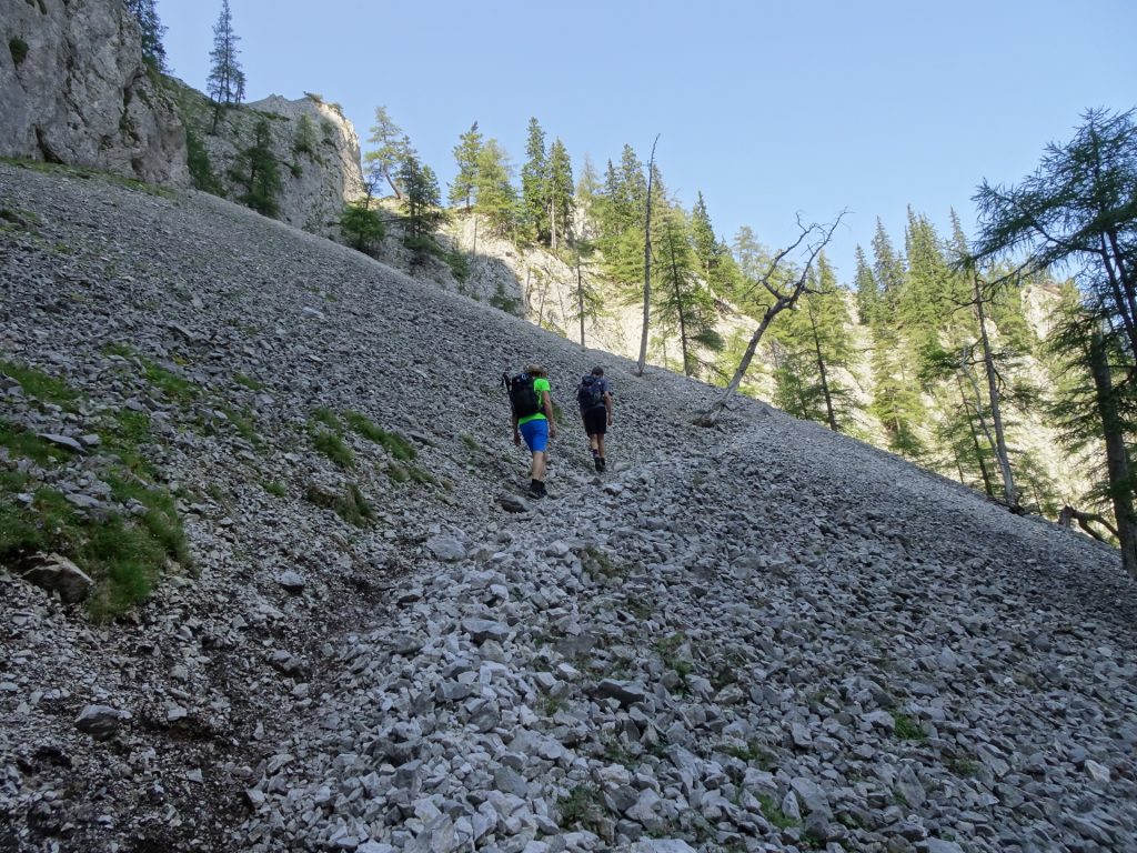 Trail towards the via ferrata