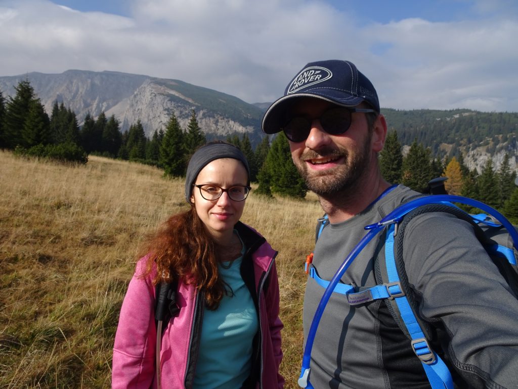 Debora and Stefan on the trail towards Wolfgang-Dirnbacher-Hütte