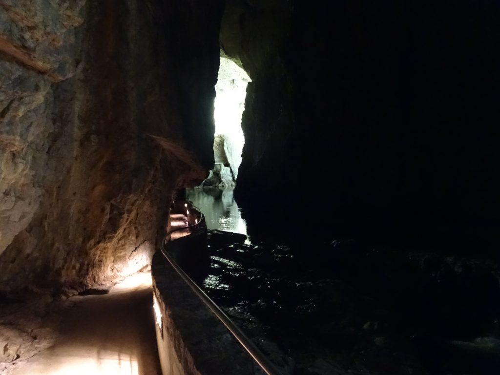 Path through the cave (Tour #2)