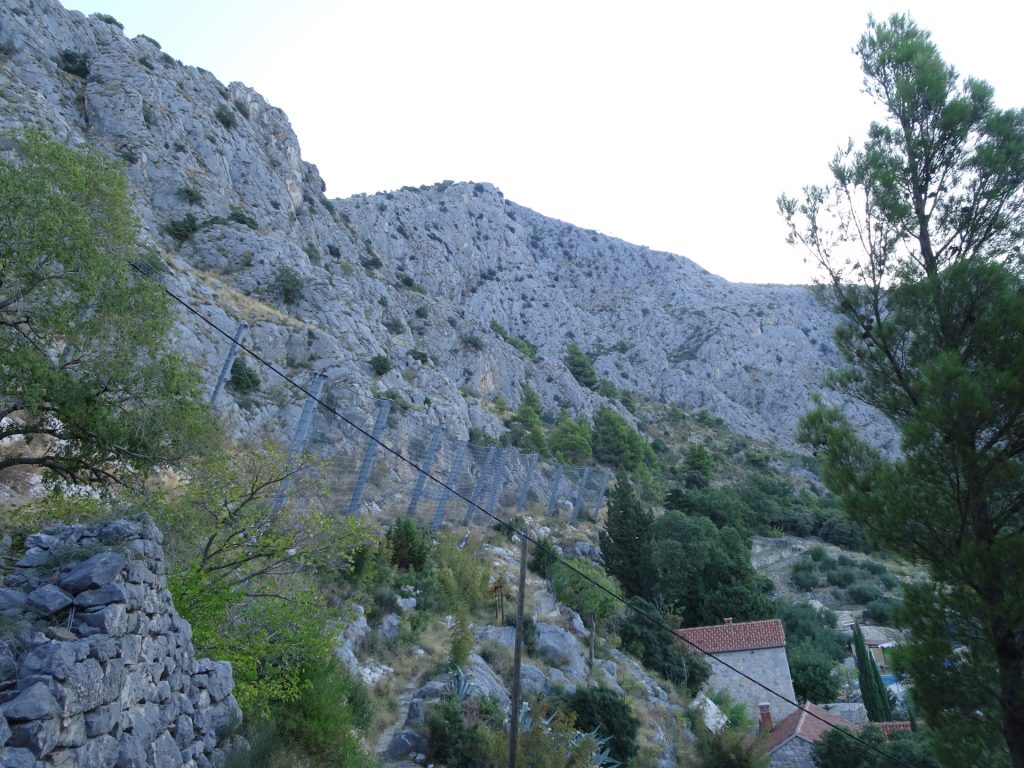 Trail above Baucici
