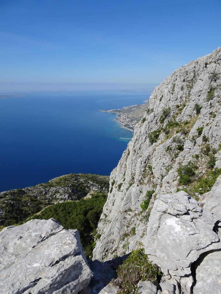 Off-trail towards Srtrazina