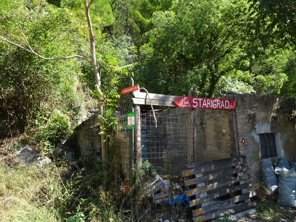 End of the trail coming from the Fortress