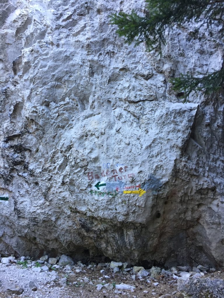 Follow the yellow arrow (right) to the entrance of Kleine Klause Via Ferrata