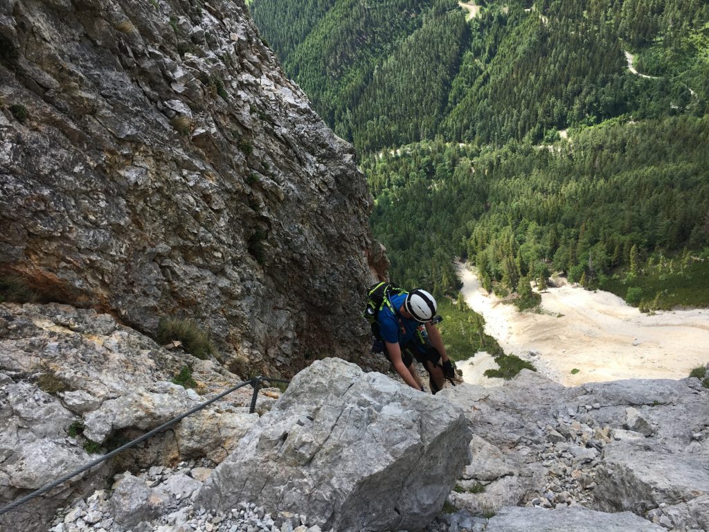 Stefan climbs up to the end of the lower part of Haidsteig