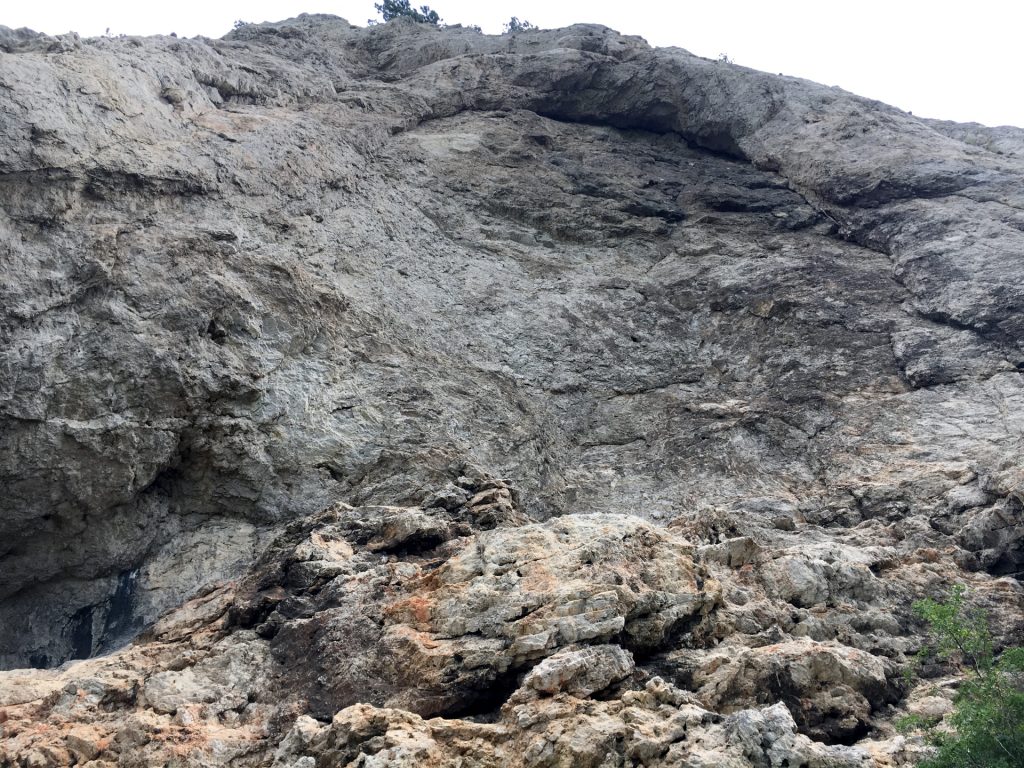 The cliffs shortly before the ferrata