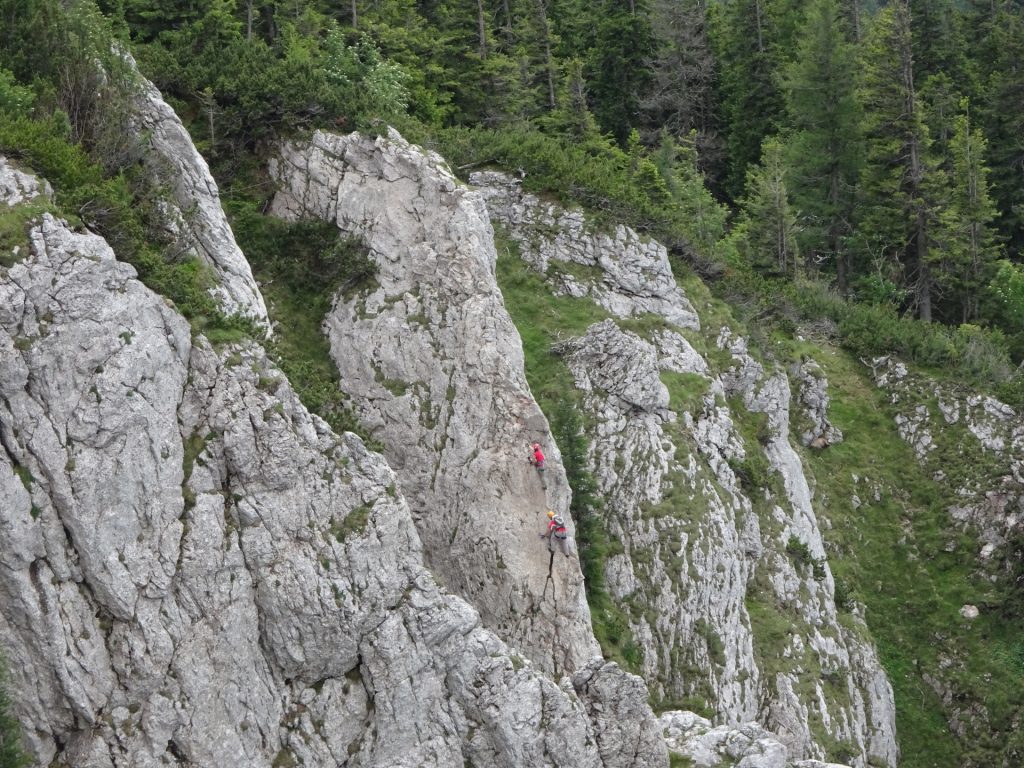 The crux of the Franz-Scheiklsteig is seen from the peak