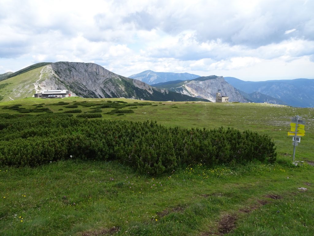 Hike downwards towards "Raxkirchlein" and "Karl-Ludwig Haus"