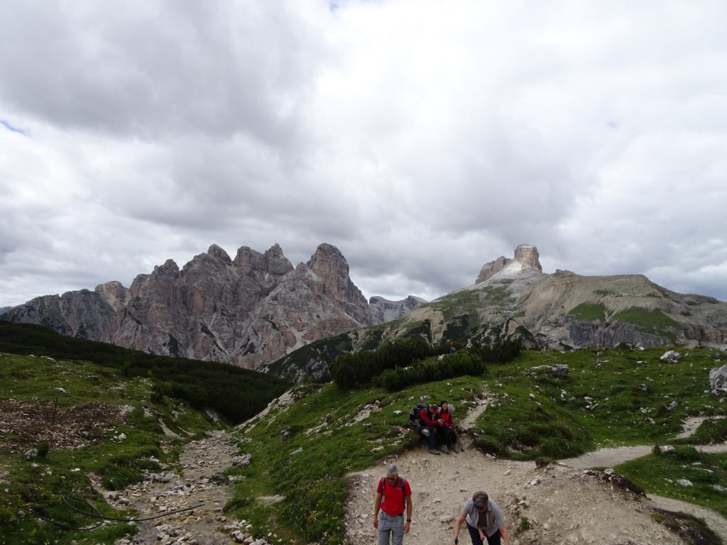 Trail towards the hut