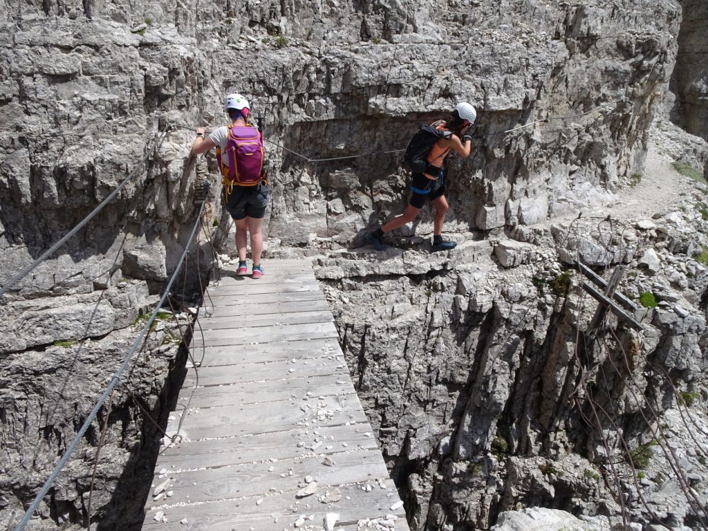 On the "Sentiero delle Forcelle" (crossing the bridge over an immense canyon)