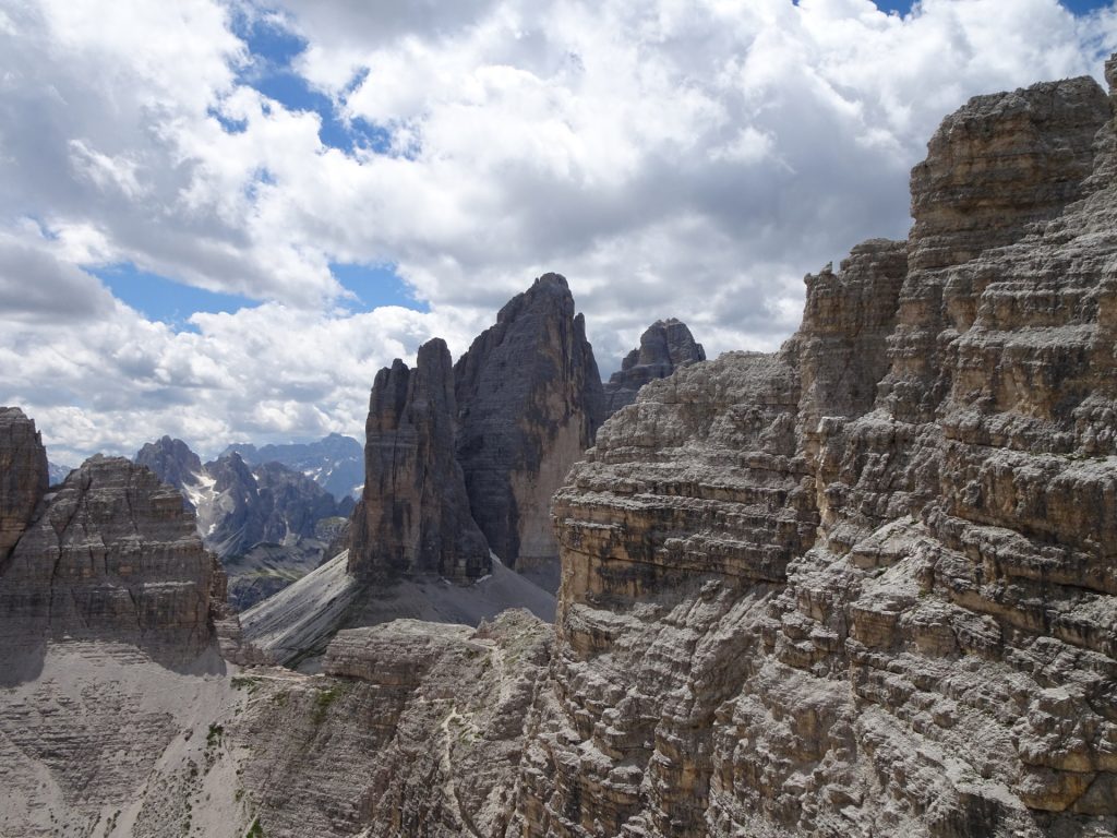 The "Sentiero delle Forcelle" allows a view on the "tre cime"