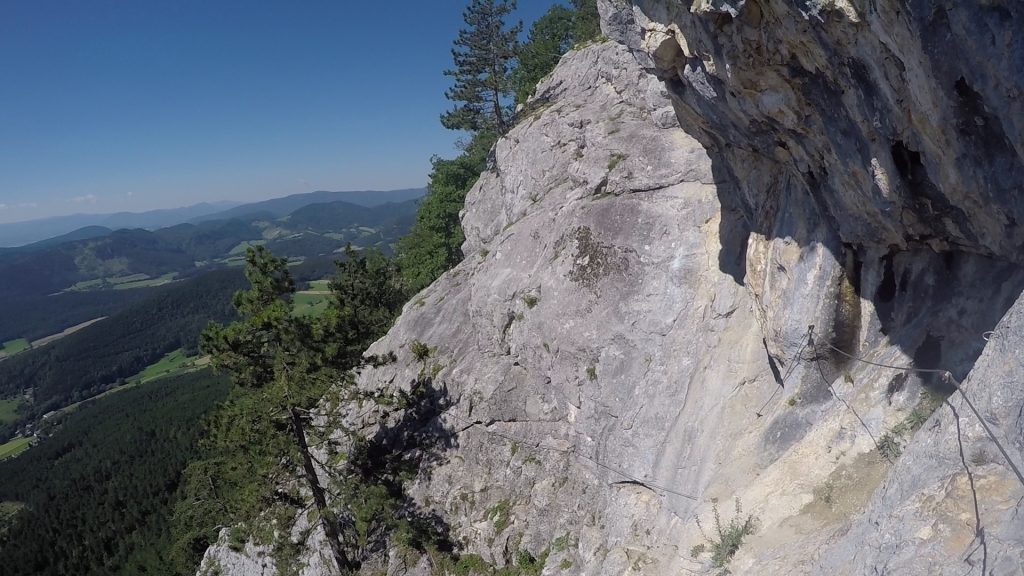 Steirerspur: At the exposed traverse (C)