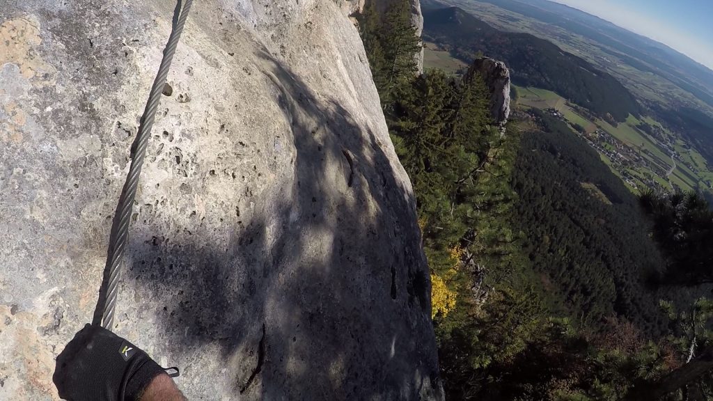 GV-Steig: The exposed and slippery traverse ((13), C)