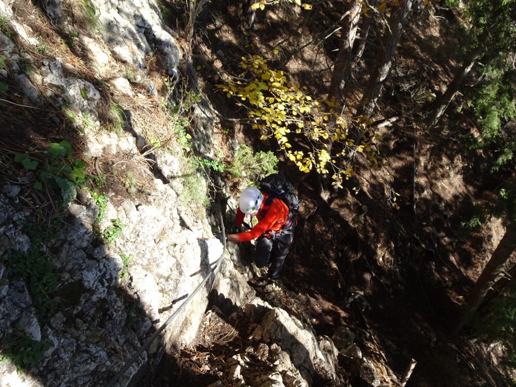 GV-Steig: Hans climbing up the first meters ("Braunerwandl", (1), B)