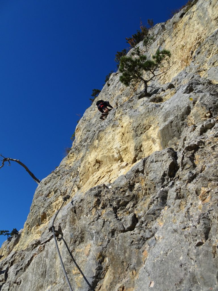 GV-Steig: Bernhard does the lead climb at "Weningerwand" ((3 & 4), B/C & C/D)