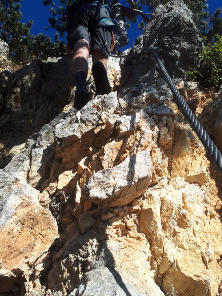 GV-Steig: Climbing up towards the ridge after mastering the crux ((6), C)