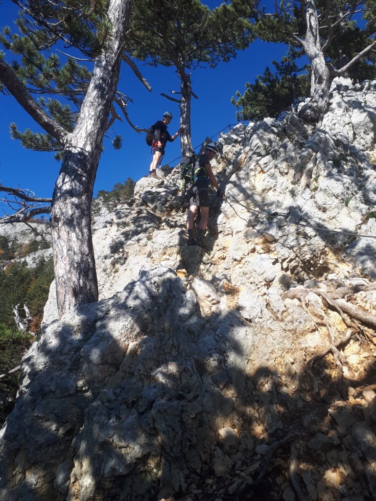 GV-Steig: Bernhard and Stefan towards the ridge (between (6) & (7), A/B)