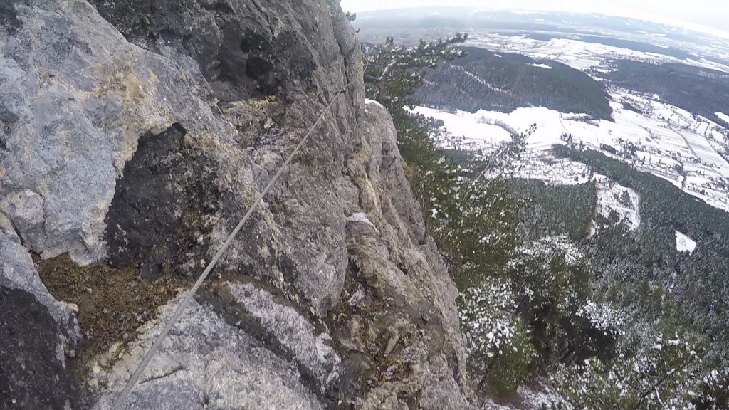 Exposed traverse at the "Steirerspur" (C)