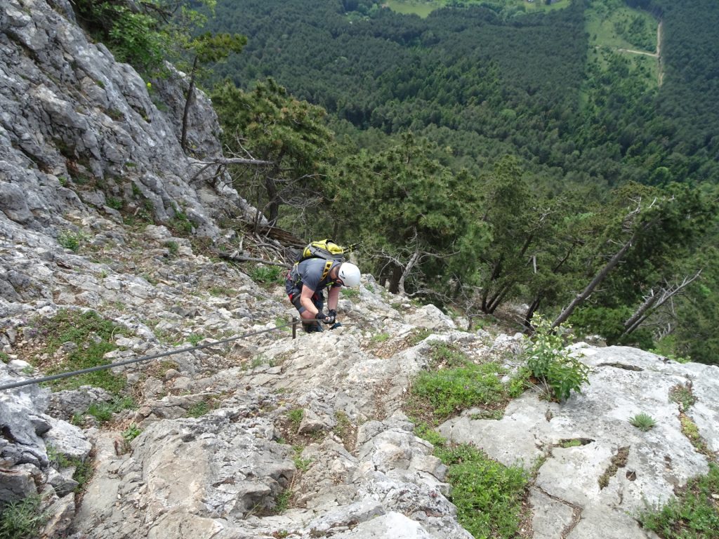 Robert climbs down the "Steierspur" (A/B)