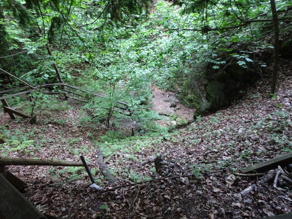 View down from "Rudolf-Decker-Steig"