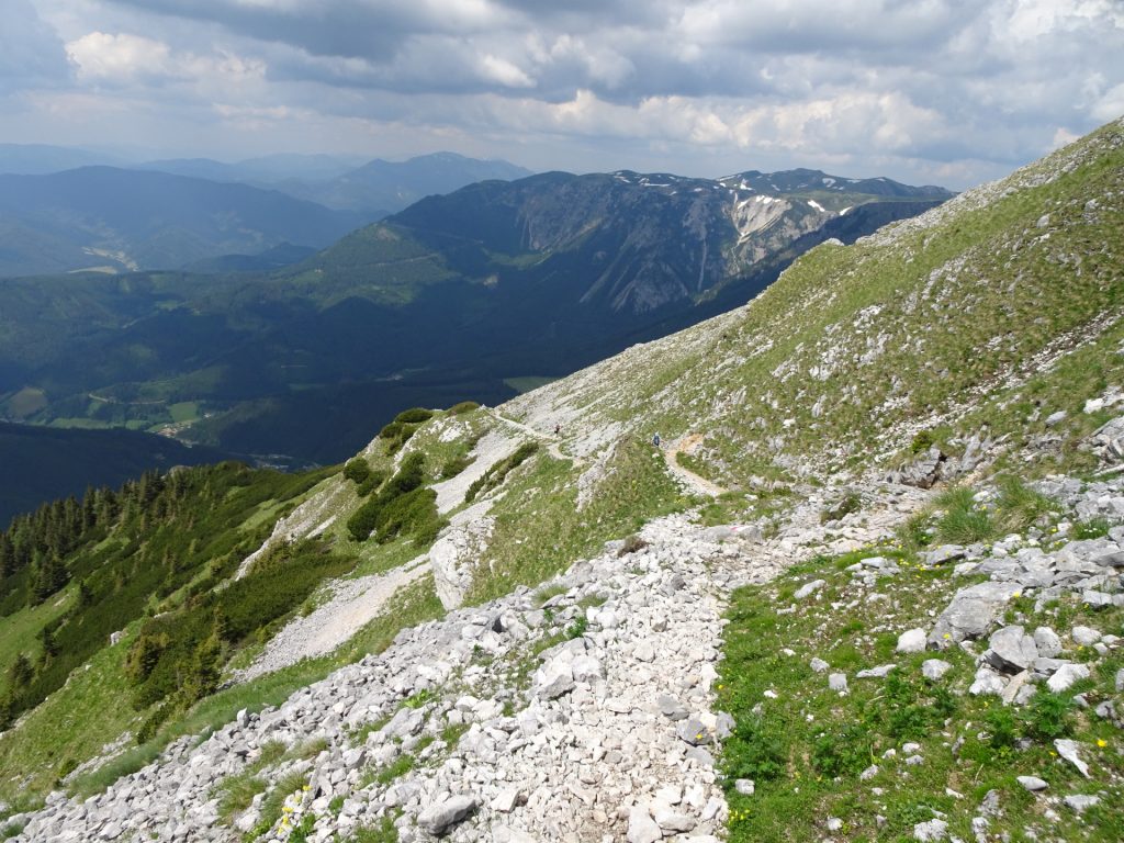 Descending via "Altenberger Steig"