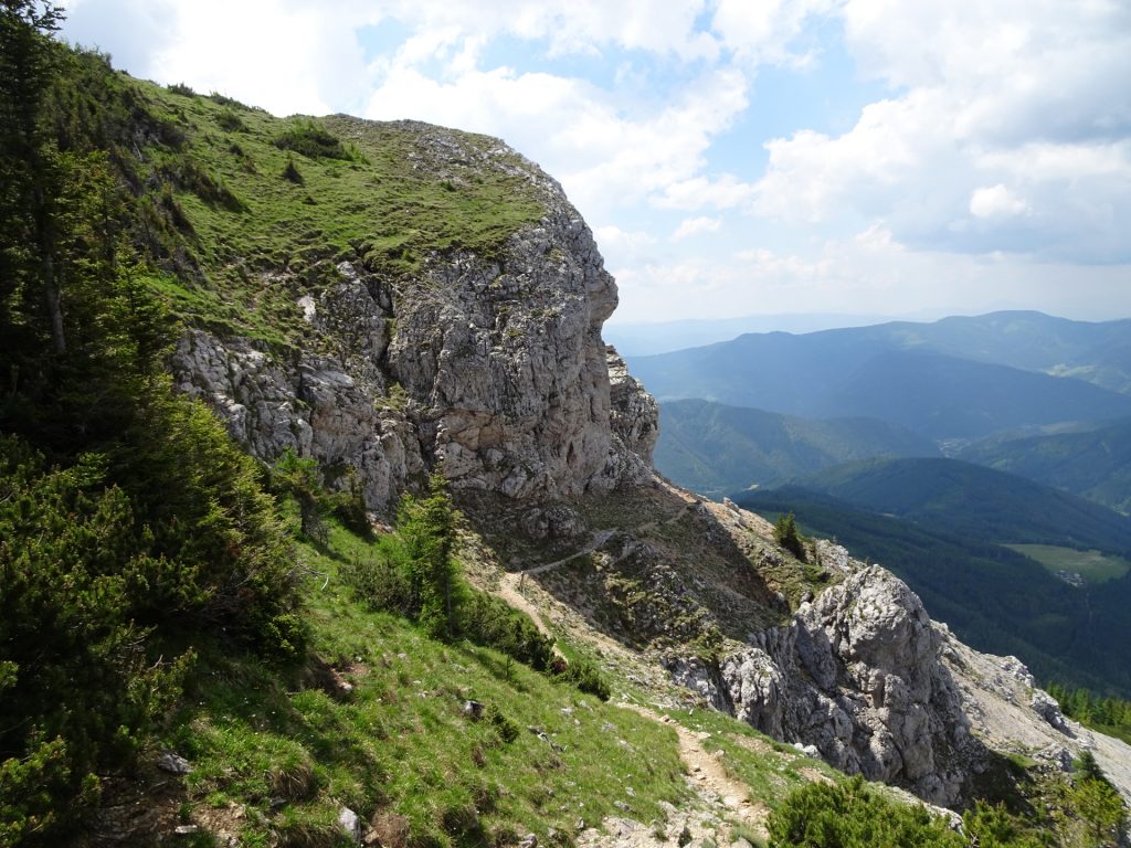 Descending via "Altenberger Steig"