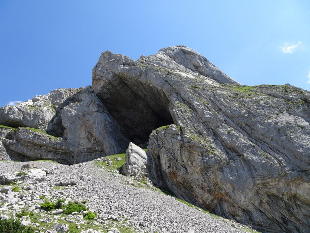 The giant "Wetzsteinhöhle"