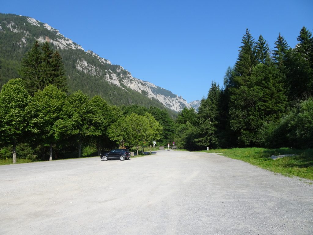 Start at the parking "Grüner See"