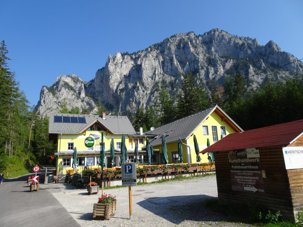 The "Gasthof Grüner See" in front of "Pribitz"