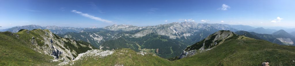 Impressive scenic view from "Messnerin"