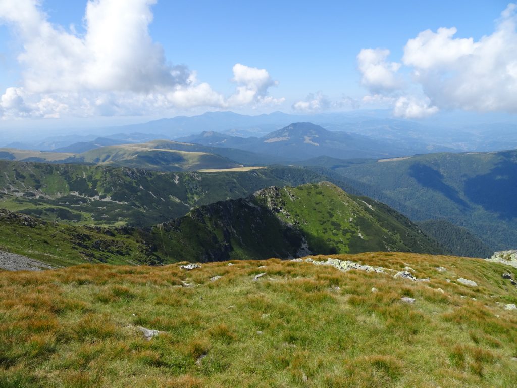 View from the trail up to "Vârful Buhăesc"