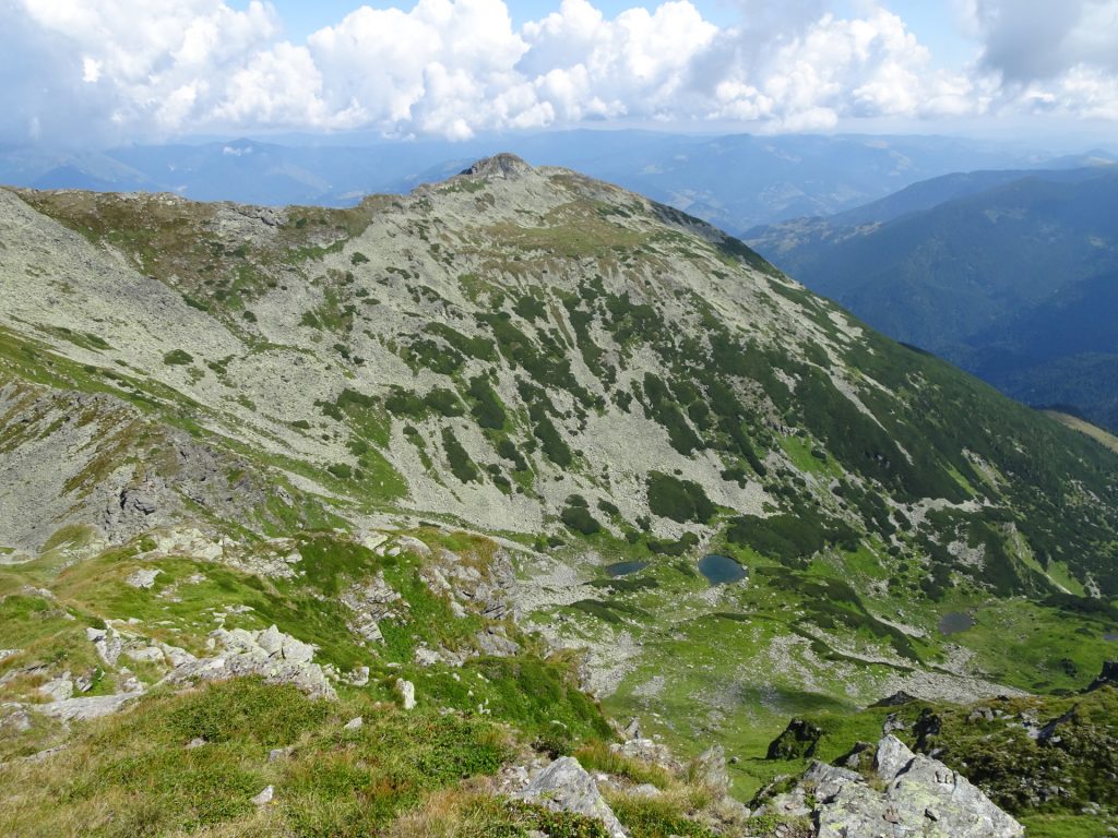 "Vf. Grohotu" seen from "Vârful Buhăesc Mare"