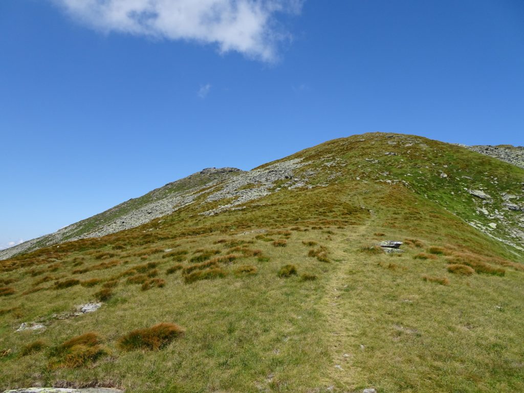 Ascending again towards the saddle