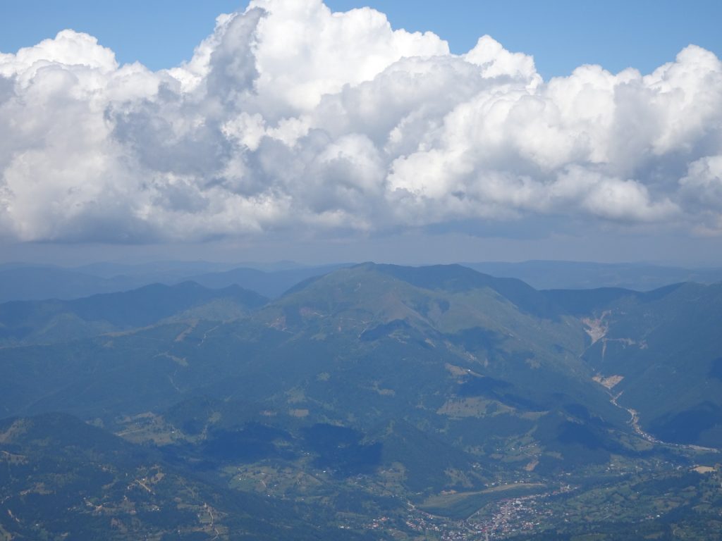 "Vârful Toroioaga" seen from "Pietrosul Rodnei"