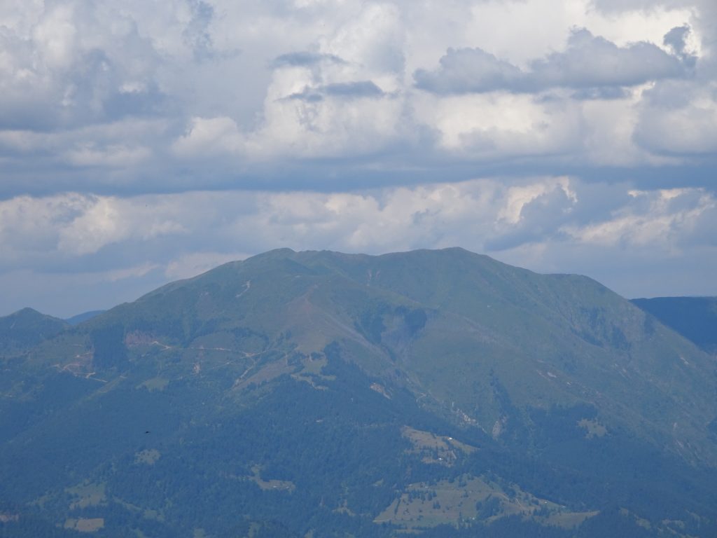"Vârful Toroioaga" seen from the trail