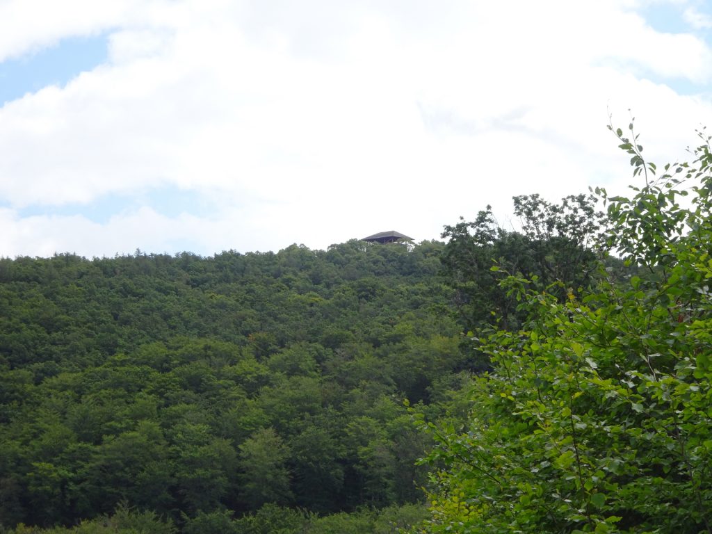 The "Óház-tető" viewing platform becomes visibile