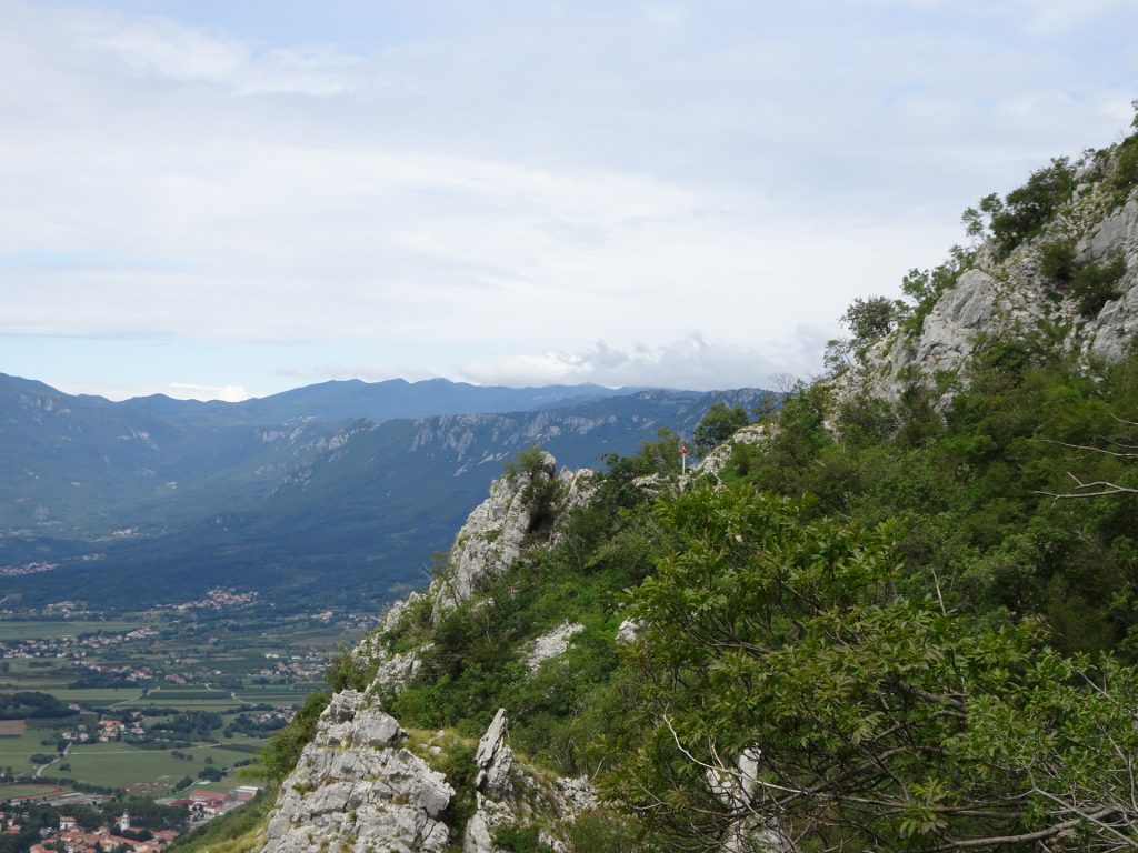 View towards the exit of "Furlanova Pot" from "Otmarjeva Pot"