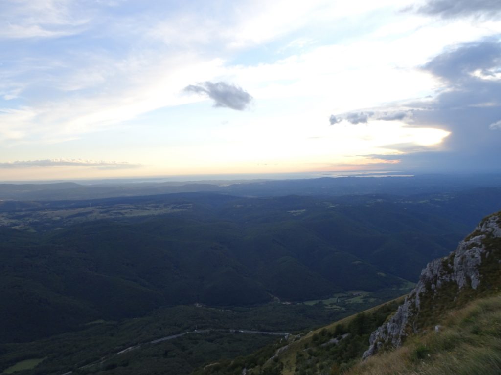 Descending towards "Cerkev sv. Hieronima"