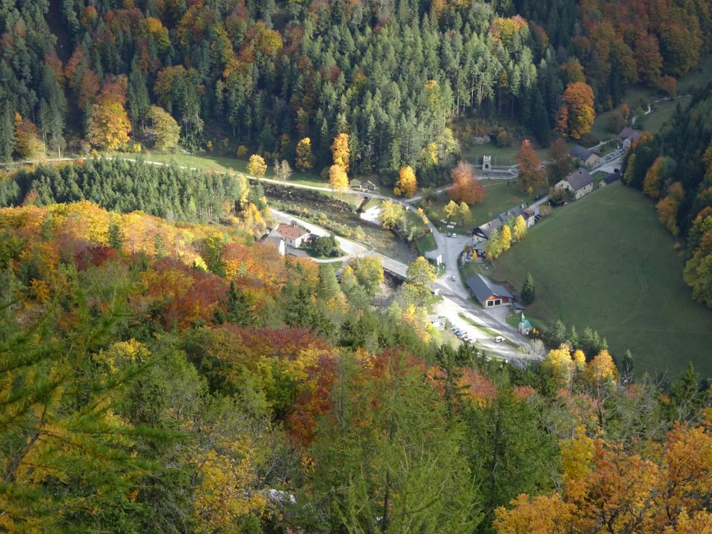 View towards "Kaiserbrunn" from "Camillo-Kronich-Steig"