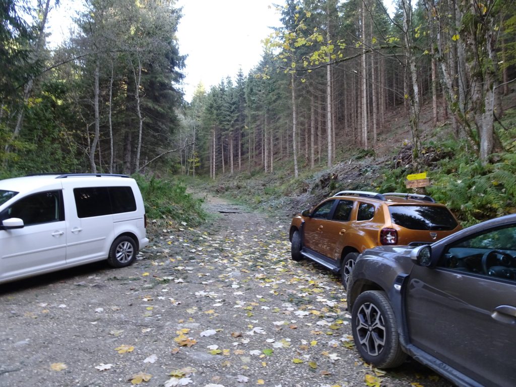 Start at the parking "Klein-Gößgraben"