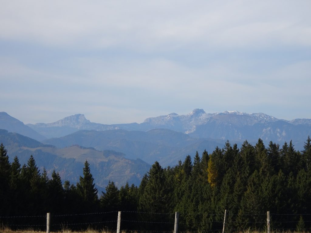 The "Brandstein" (left) and the "Ebenstein" (middle) seen from the summit of "Hochanger"