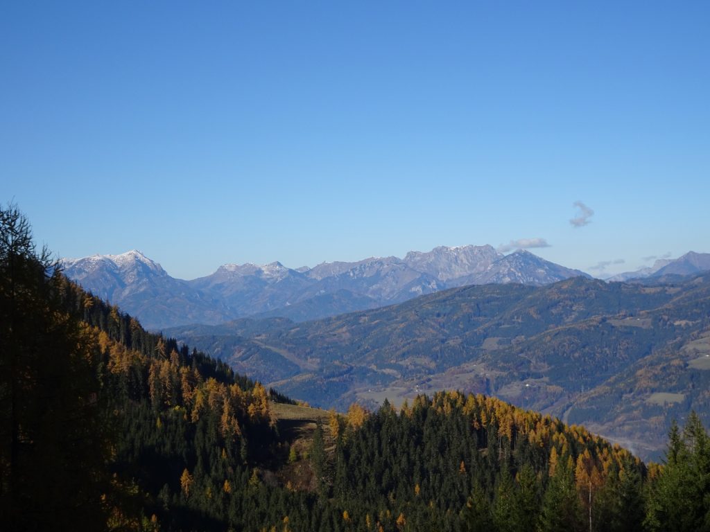 Amazing distance view from the trail towards "Rosseck"