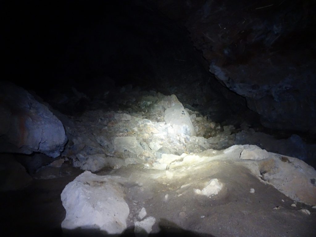 Looking inside the "Drachenhöhle"