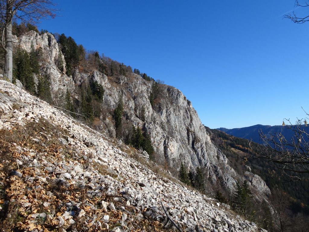 Towards "Röthelstein"