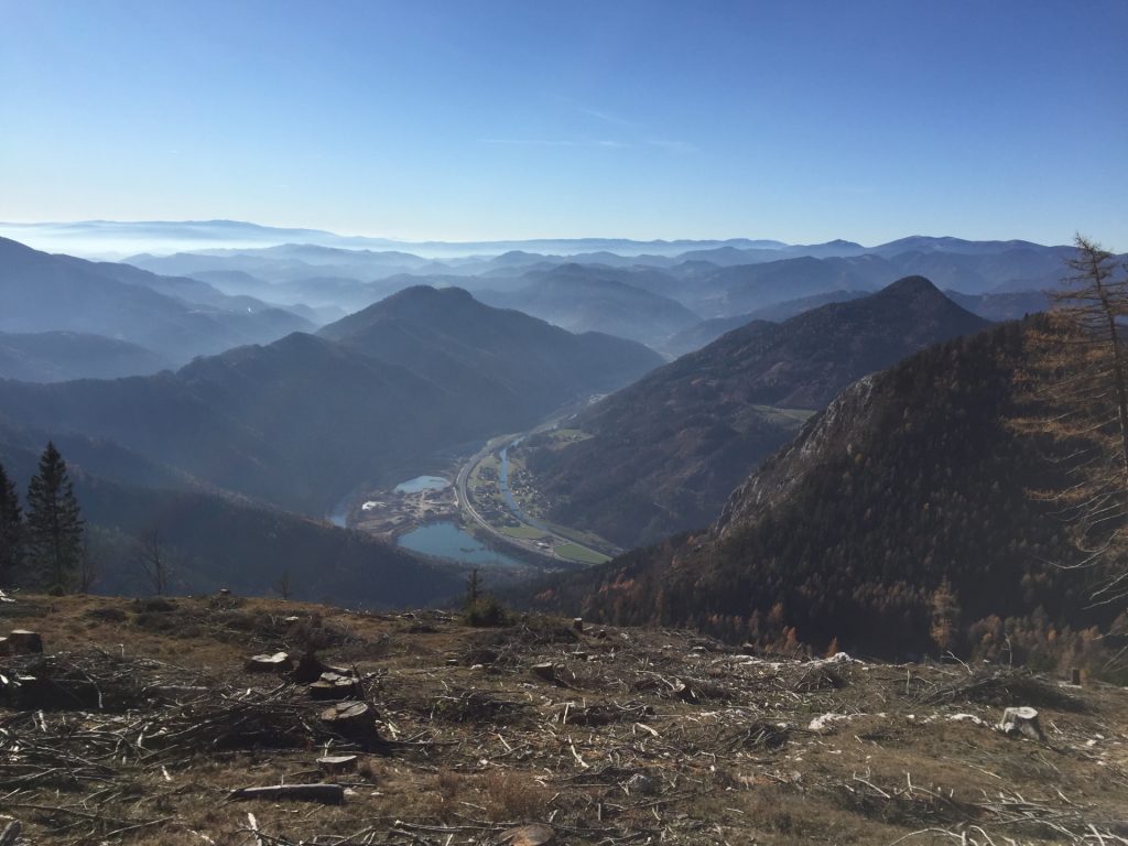 On the scenic trail towards "Rote Wand"