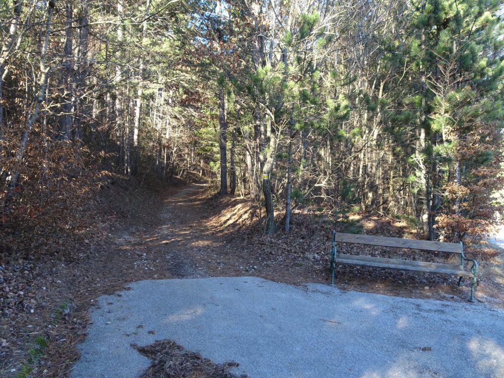 Start of the trail opposite the parking