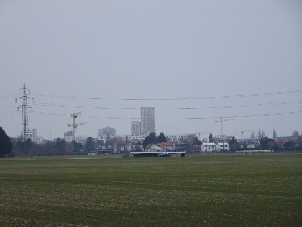 <i>Essling</i> seen from the trail