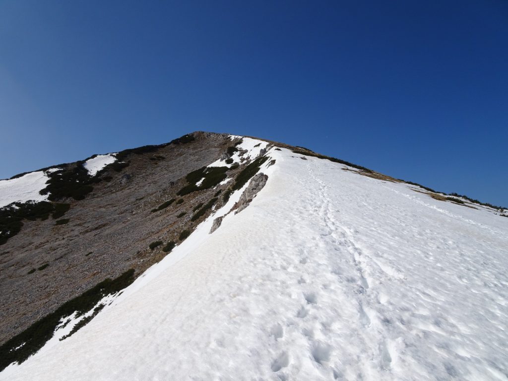 Hiking up the ridge towards <i>Heukuppe</i>