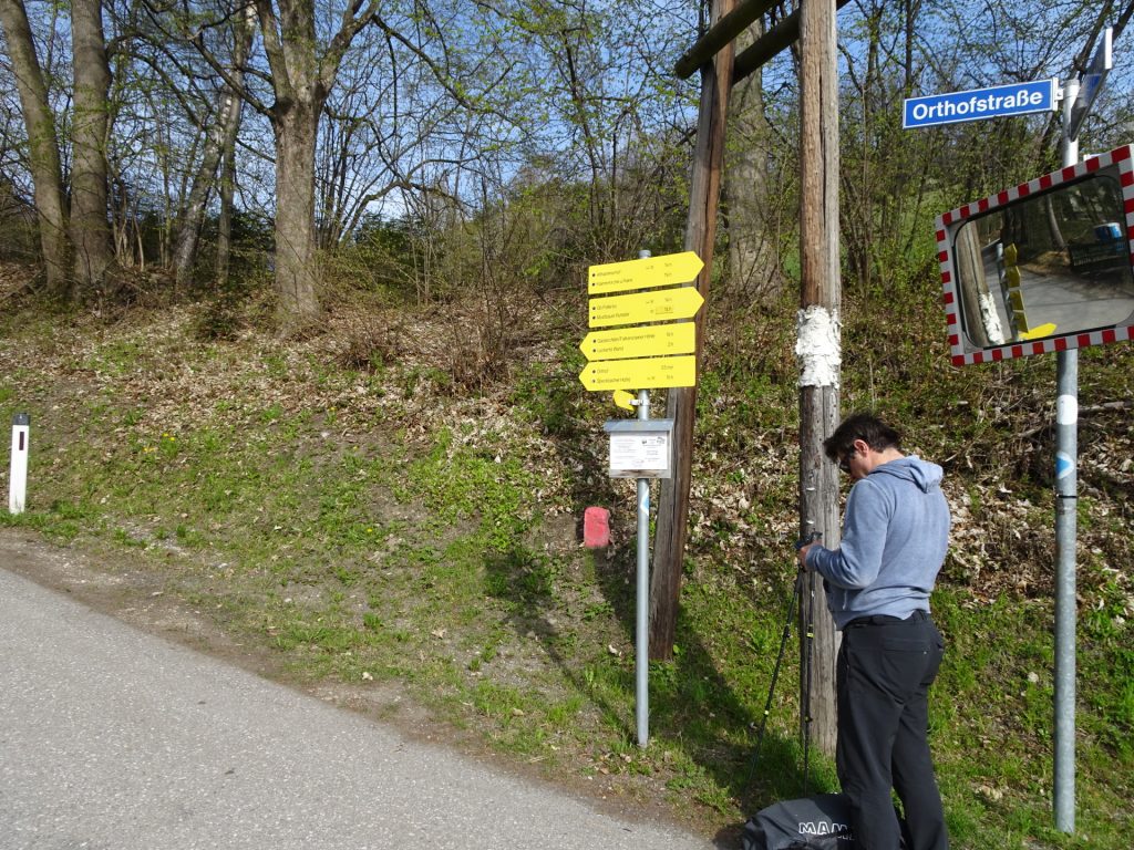 Turn left and follow the <i>Orthofstraße</i>