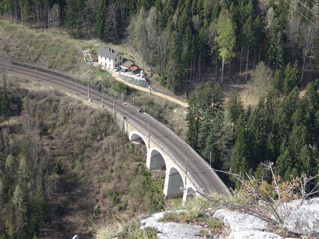 The viaduct of the <i>Kalte Rinne</i> seen from the <i>Polleroswand</i>