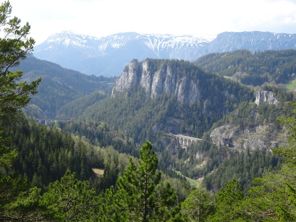 View towards <i>Pollereswand</i> on the trail back